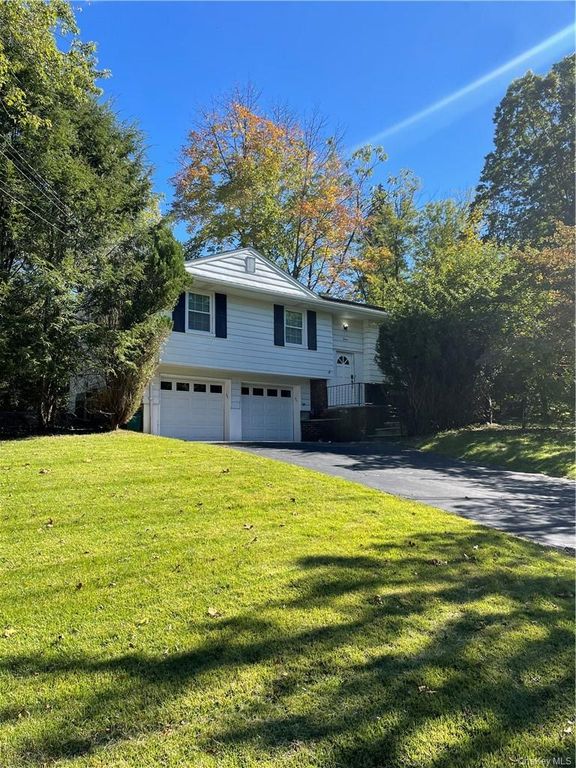 7 Castle Drive, Spring Valley, NY 10977