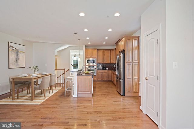 245 PARKVIEW, Gaithersburg, MD 20878