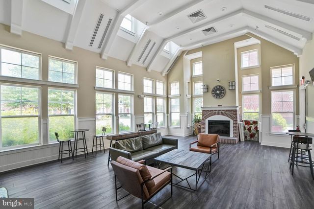 245 PARKVIEW, Gaithersburg, MD 20878
