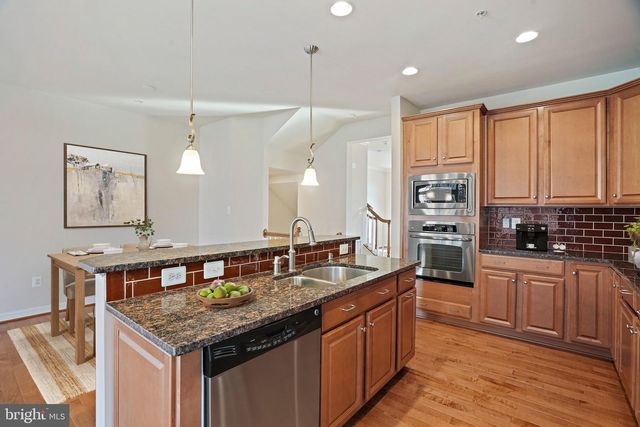 245 PARKVIEW, Gaithersburg, MD 20878