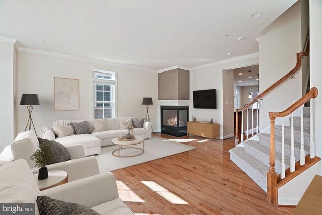 245 PARKVIEW, Gaithersburg, MD 20878