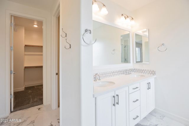 7358 E CASITAS DEL RIO Drive, Scottsdale, AZ 85255