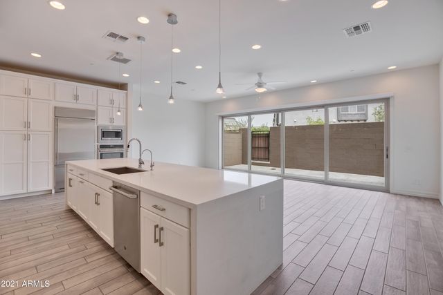 7358 E CASITAS DEL RIO Drive, Scottsdale, AZ 85255