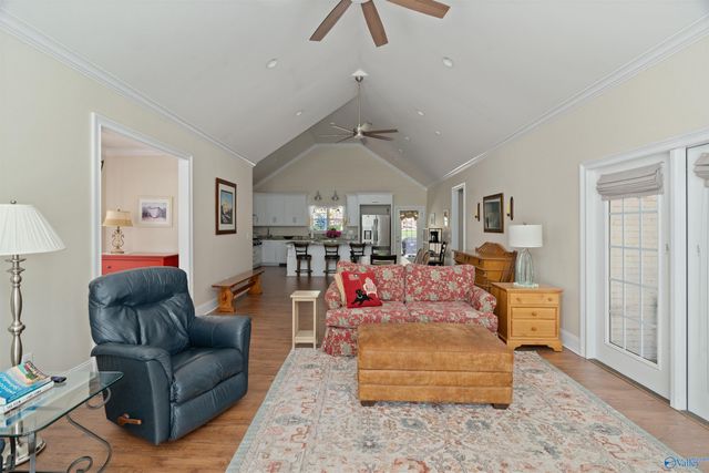 1829 Forest Drive, Guntersville, AL 35976