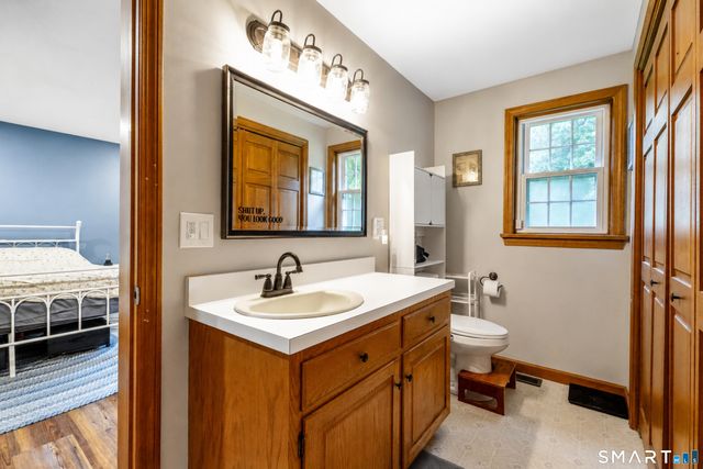 142 Ford Road, Woodbridge, CT 06525
