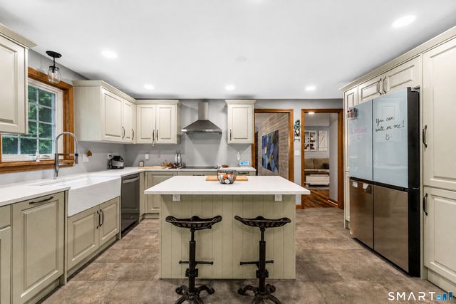 142 Ford Road, Woodbridge, CT 06525