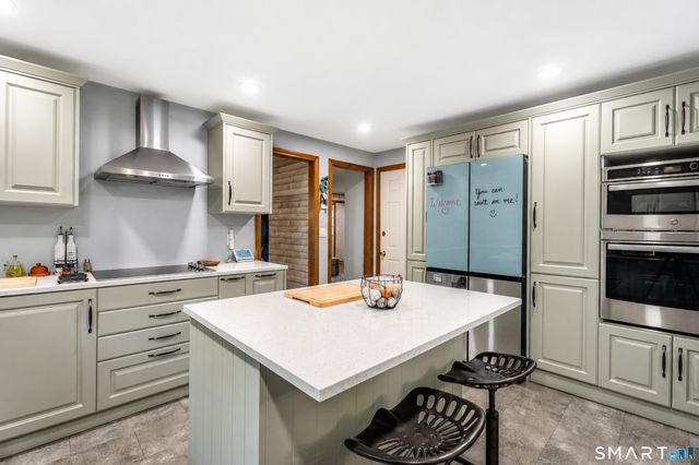 142 Ford Road, Woodbridge, CT 06525