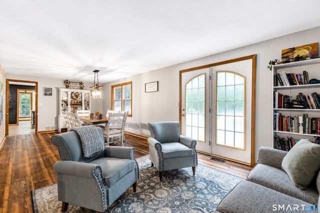 142 Ford Road, Woodbridge, CT 06525
