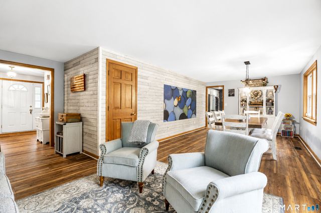 142 Ford Road, Woodbridge, CT 06525