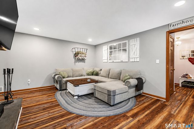 142 Ford Road, Woodbridge, CT 06525