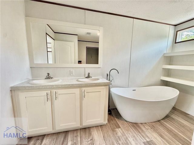 1112 Buster Phillips Road SE, Ludowici, GA 31316