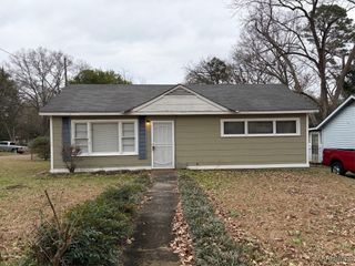 1904 YARBROUGH Street, Montgomery, AL 36110