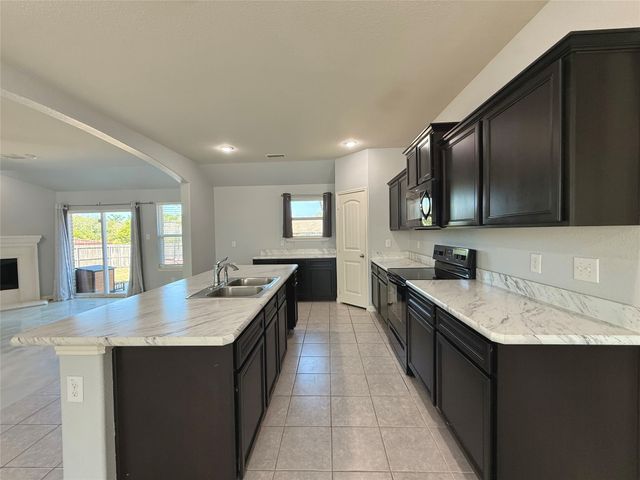 2126 Candace Drive, Lancaster, TX 75146