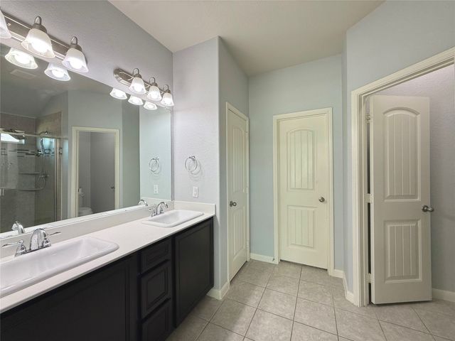 2126 Candace Drive, Lancaster, TX 75146