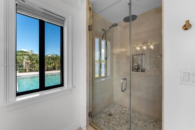 14940 Egan Ln, Miami Lakes, FL 33014