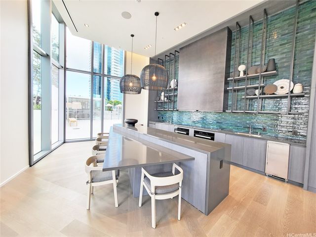 1000 Auahi Street 3301, Honolulu, HI 96814