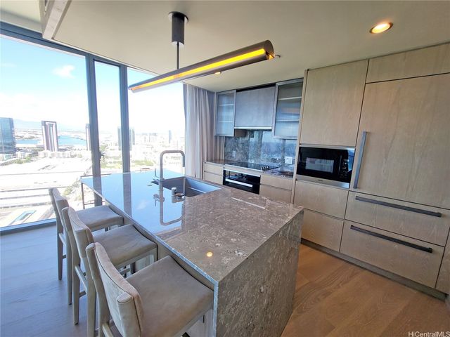 1000 Auahi Street 3301, Honolulu, HI 96814