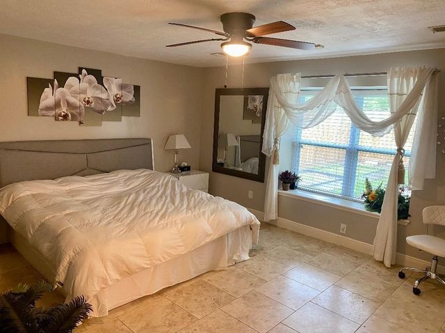 2419 Briarlee Drive, Houston, TX 77077