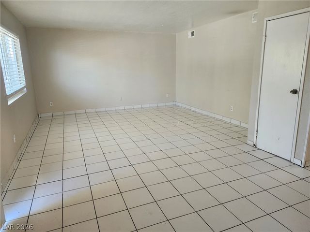 4737 Thunderbolt Avenue 1, Las Vegas, NV 89115