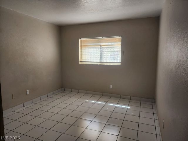 4737 Thunderbolt Avenue 1, Las Vegas, NV 89115