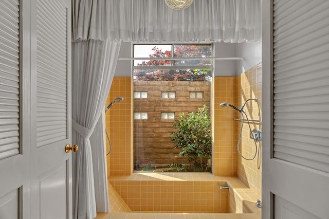 2506 Kenmore Ct, Modesto, CA 95355