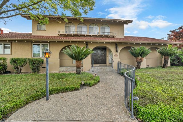 2506 Kenmore Ct, Modesto, CA 95355