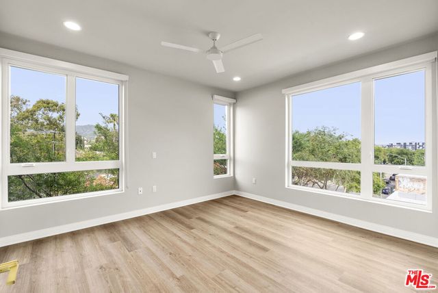 7428 Santa Monica Boulevard 301, West Hollywood, CA 90046