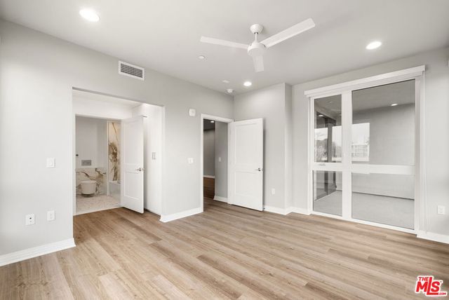 7428 Santa Monica Boulevard 301, West Hollywood, CA 90046