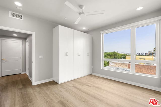 7428 Santa Monica Boulevard 301, West Hollywood, CA 90046