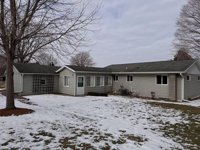 W8321 Homestead PLACE, Onalaska, WI 54650