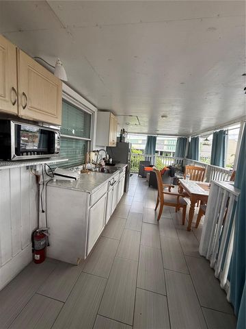 7643 NW South River Dr, Medley, FL 33166