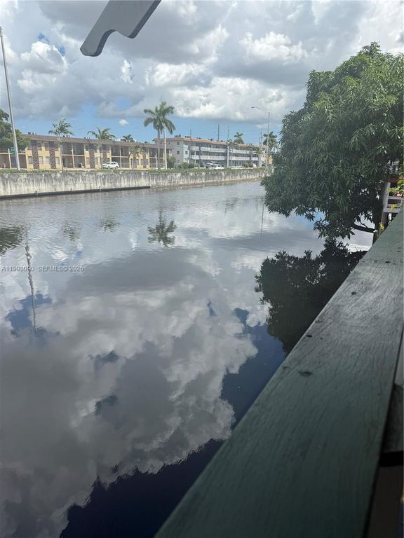 7643 NW South River Dr, Medley, FL 33166