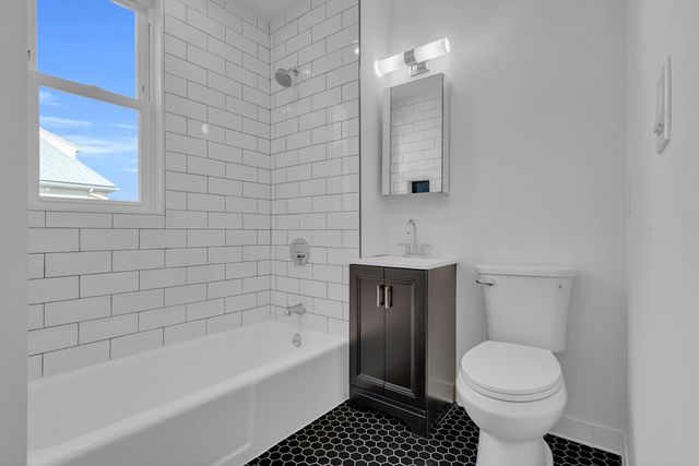 59 Sawyer Ave One, Boston, MA 02125