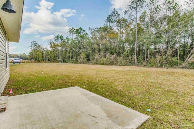 6533 Firefly Dr, Milton, FL 32583