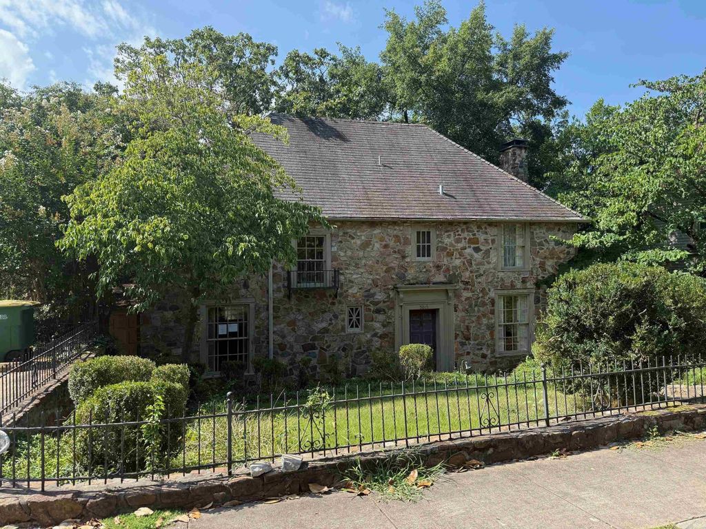 5015 E Crestwood Drive, Little Rock, AR 72207