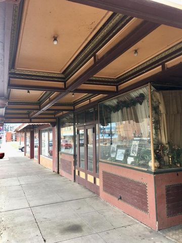 1028 Main Street, Klamath Falls, OR 97601