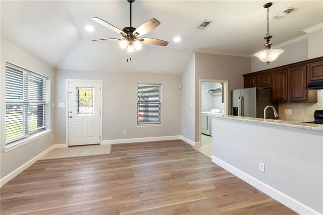 2402 Pleasant Rose Circle, Bryan, TX 77808