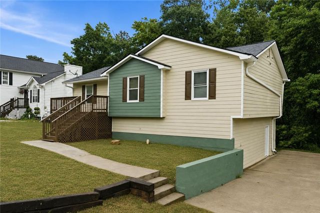 6839 Silver Maple Drive, Rex, GA 30273