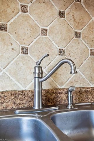 1630 Darren CIR, Portsmouth, VA 23701