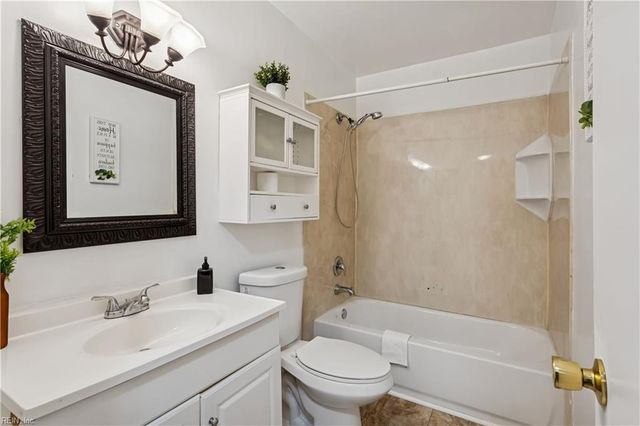 1630 Darren CIR, Portsmouth, VA 23701