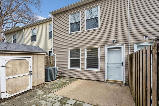 1630 Darren CIR, Portsmouth, VA 23701