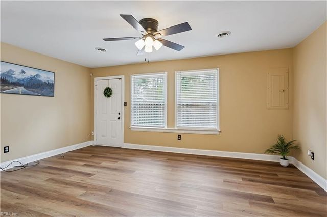 1630 Darren CIR, Portsmouth, VA 23701