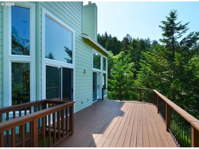 643 STARTOUCH Dr, Eugene, OR 97405