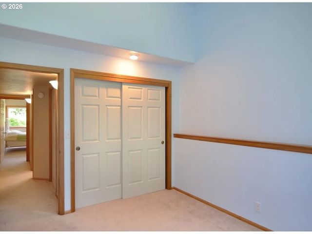 643 STARTOUCH Dr, Eugene, OR 97405