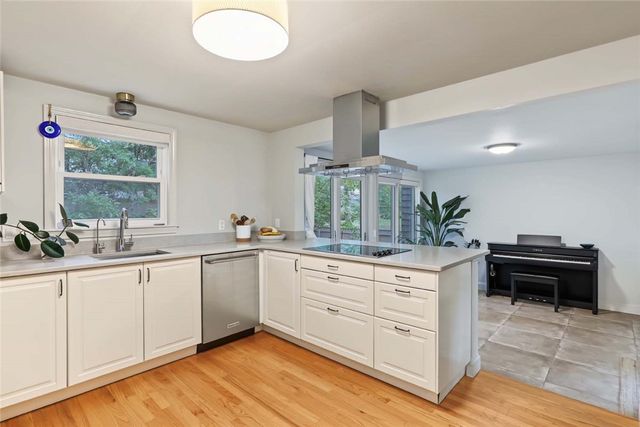 18 Pine Cone Drive, Barrington, RI 02806