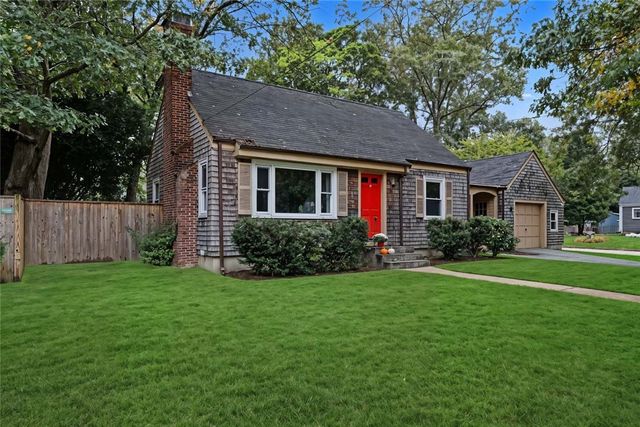 18 Pine Cone Drive, Barrington, RI 02806