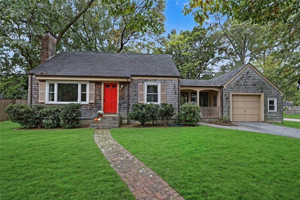 18 Pine Cone Drive, Barrington, RI 02806