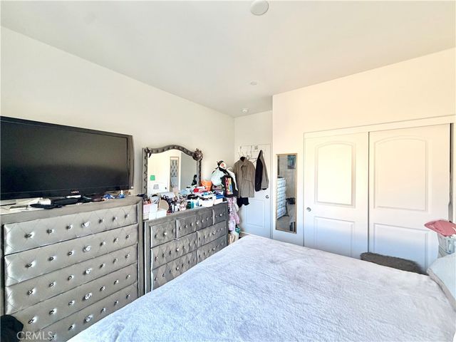30120 Crescent Pointe Way, Menifee, CA 92585