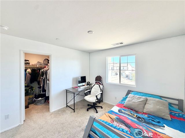 30120 Crescent Pointe Way, Menifee, CA 92585