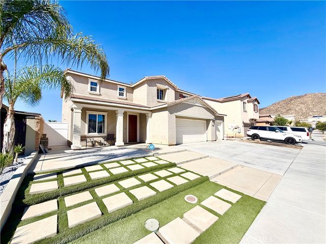 30120 Crescent Pointe Way, Menifee, CA 92585